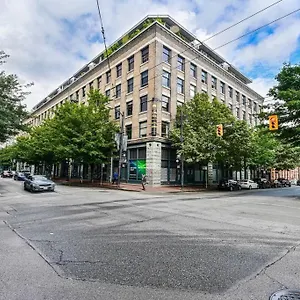 Stylish 1-bedroom Loft In Gas Town Apartment